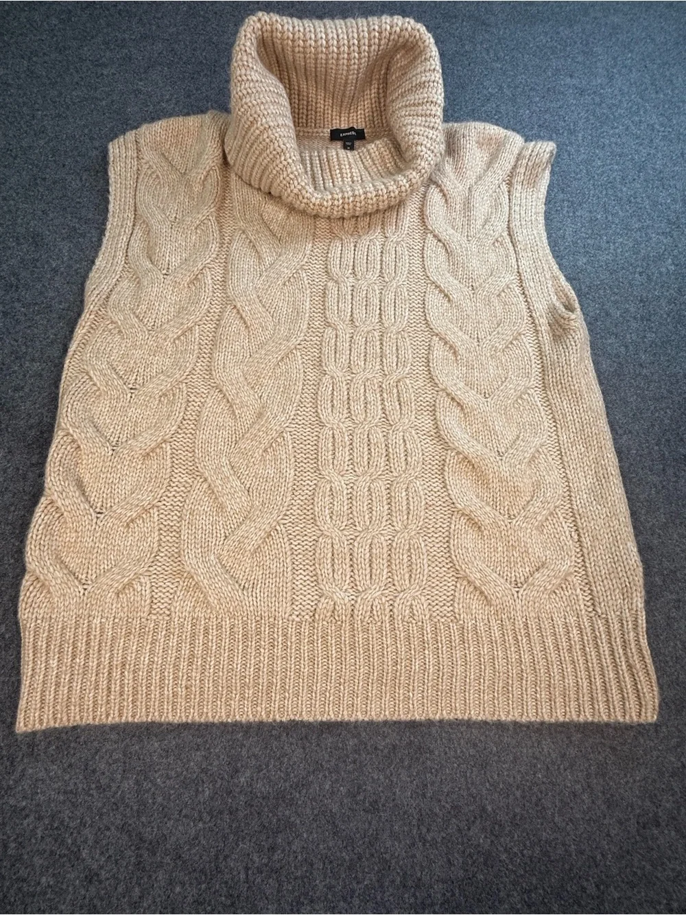 Express Nude Beige Cable Knit Turtleneck Sweater Vest Medium Cozy Chic Cabincore